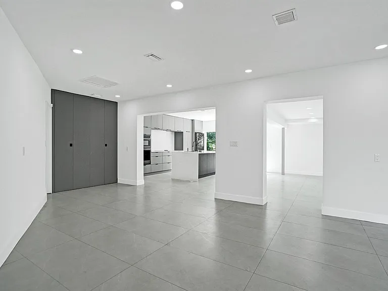 6700 E Tropical Way — Photo 10
