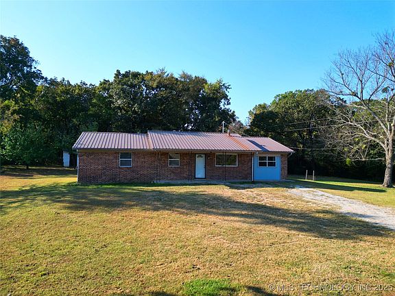 2nd image of 23421 County Road 3 Dr
