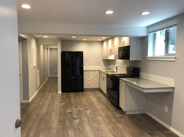 2564 W Montlake Pl E, Seattle, WA 98112
