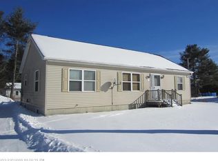 27 Lincoln St, Richmond, ME 04357