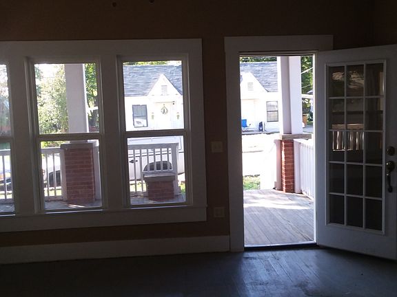 3rd image of 106 W Sage St