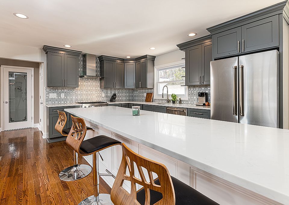 Magnificent new kitchen!!