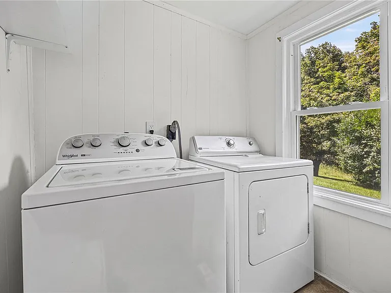393 Mendon Center Rd — Photo 16