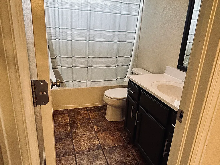4535 W 63rd Pl — Photo 3