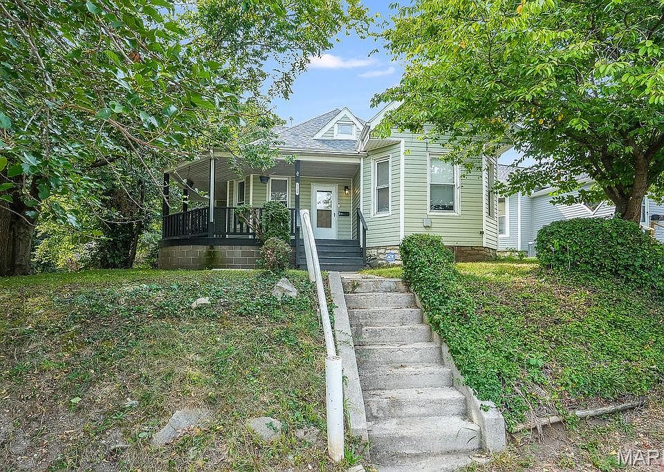 1st image of 1108 W 9th St