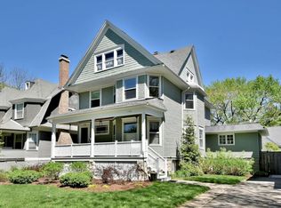 174 N Taylor Ave, Oak Park, IL 60302