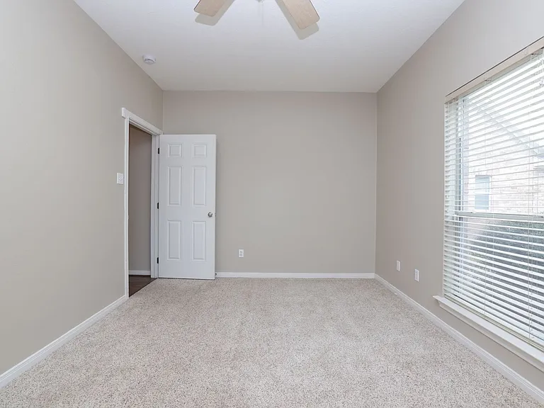 105 Lawrence Marshall Dr — Photo 28