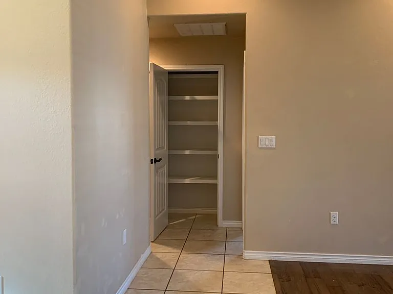 4301 Sandstone Dr — Photo 14