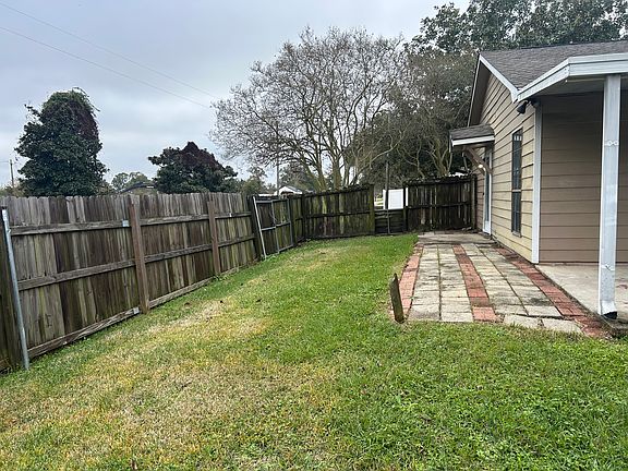 5th image of 37462 W Hillside Dr