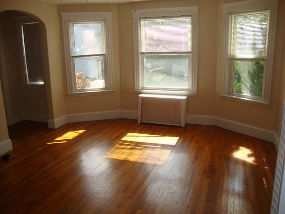 2nd image of 4 Cypress St #2