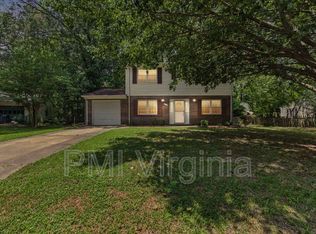 709 Fiona Ln, Virginia Beach, VA 23464