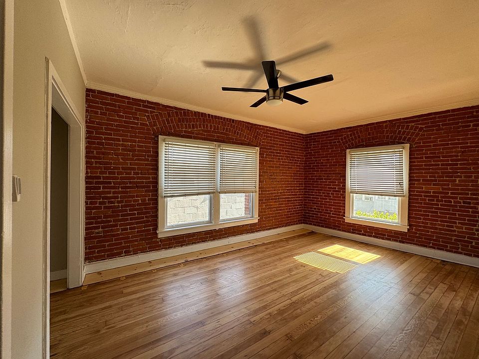 1st image of 1825 N Cahuenga Blvd #406