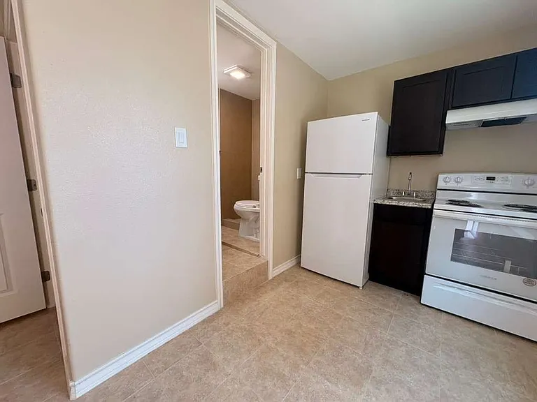 4018 San Agustin Ave #F — Photo 4