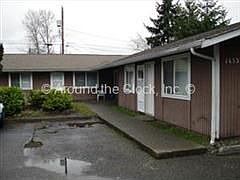 3rd image of 1453 E Morton St