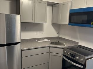 10372 Michael Todd Ter #GN, Glenview, IL 60025