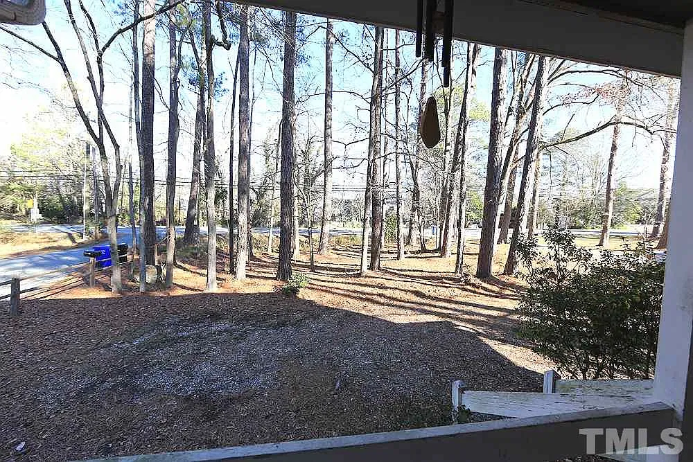 2 bed, 1.5 bath, 900 sqft, $1,500 — Photo 3