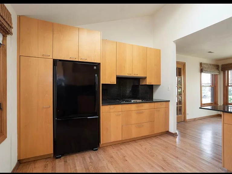 23301 N Birchwood Ln — Photo 4
