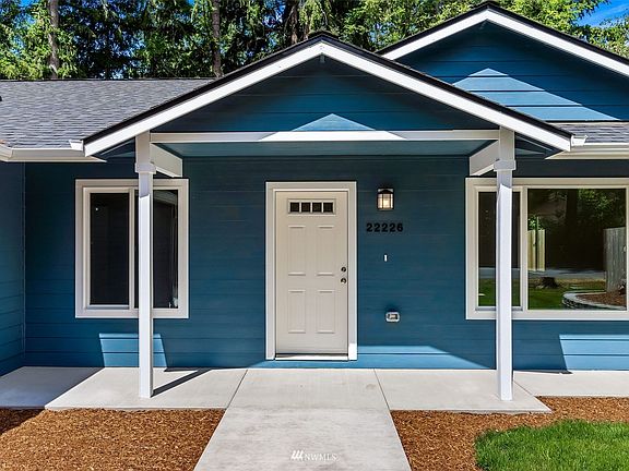 3rd image of 22226 Clear Lake Boulevard SE