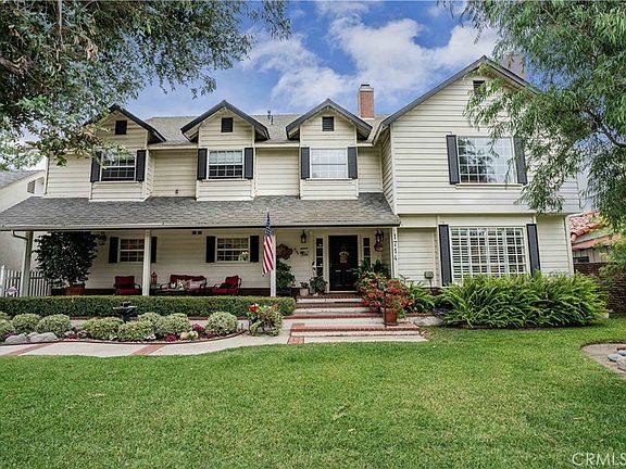 3rd image of 1714 Riverside Dr