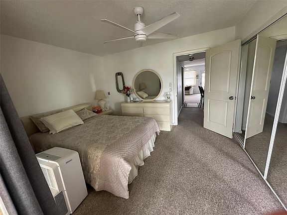 4th image of 99 Oakridge H #99