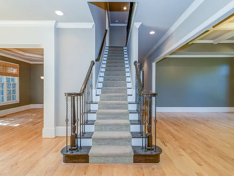 950 Glengate Pl — Photo 30