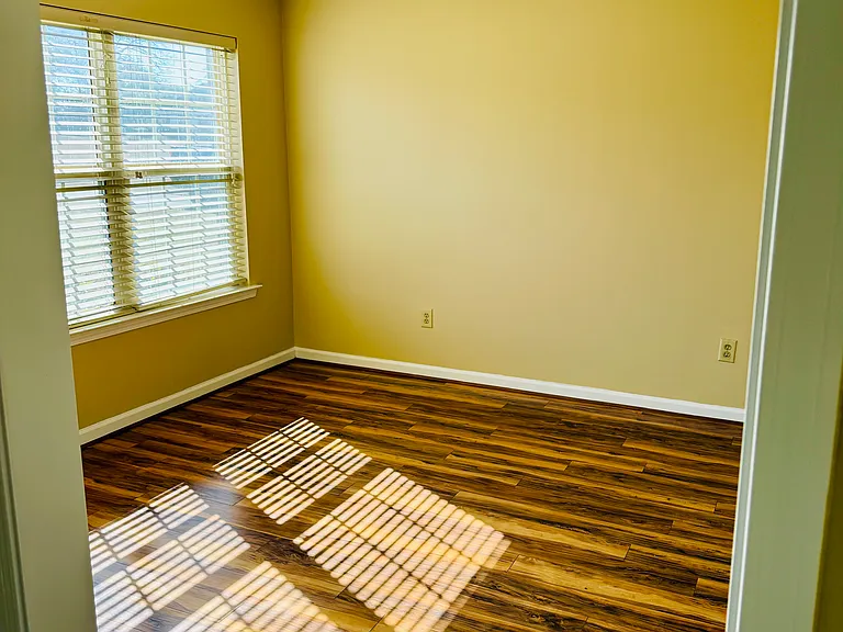 1005 Houndsbark Ct — Photo 17