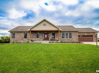 504 Somerset Dr, Metamora, IL 61548