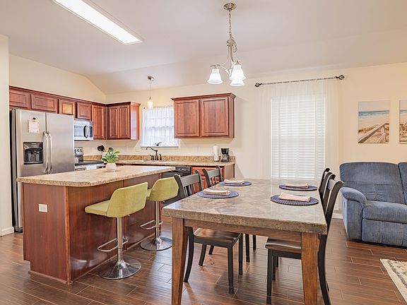 4th image of 1979 Crosscreek Cir