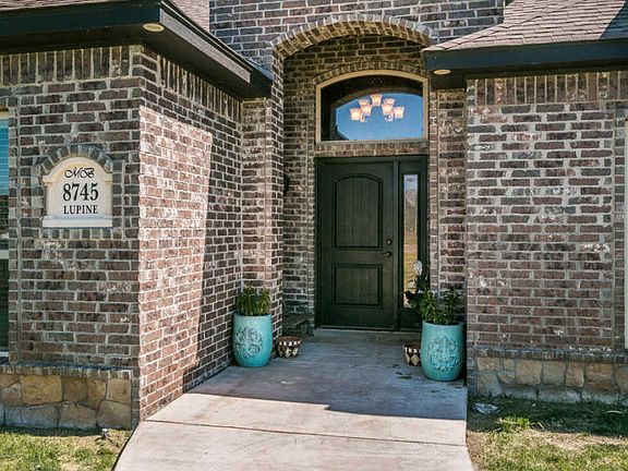 3rd image of 8745 Lupine Dr