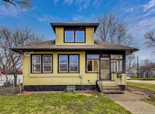 302 S Hubbard St, Algonquin, IL 60102