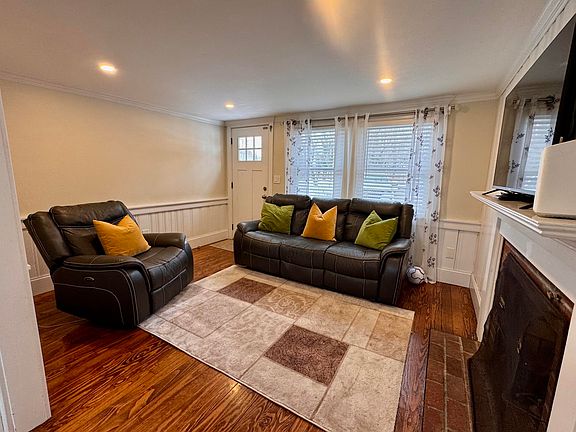 5th image of 73 Kings Way