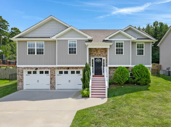 1758 Short Leaf Ln, Soddy Daisy, TN 37379