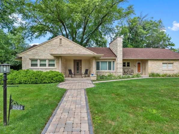 7821 North Lake DRIVE, Milwaukee, WI 53217