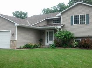 8846 Farmstead Ave, Monticello, MN 55362