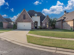 214 Roanoke Cir, Benton, LA 71006