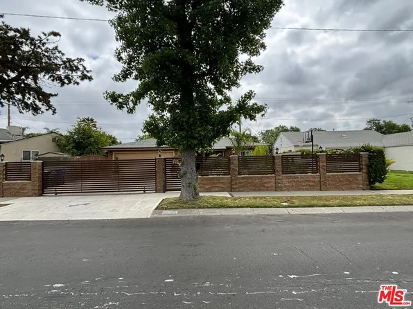 6550 Van Noord Ave, North Hollywood, CA 91606