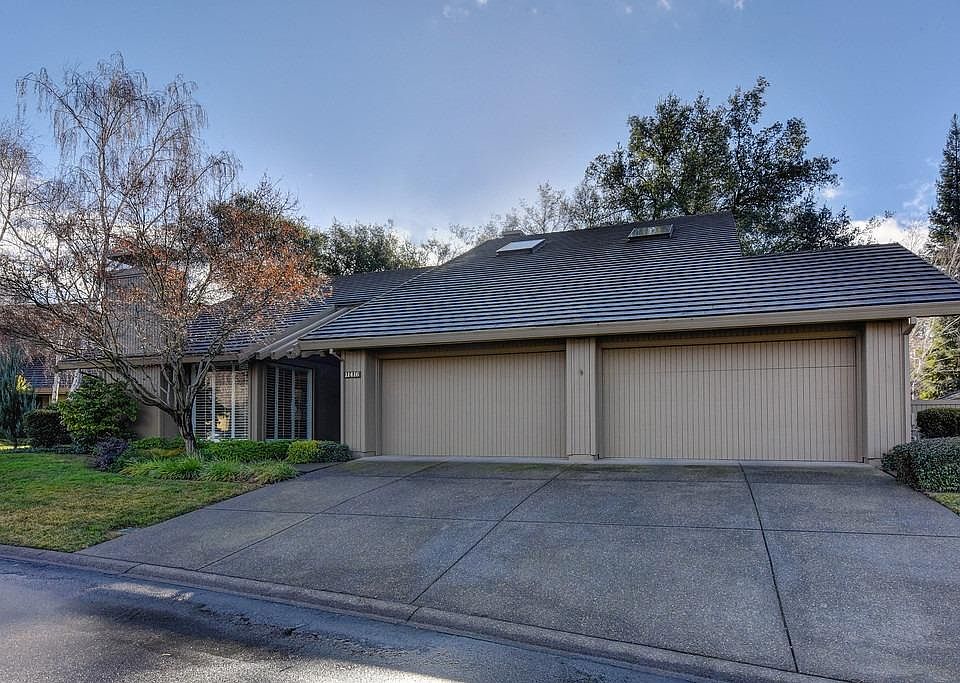 1st image of 11416 Huntington Village Ln