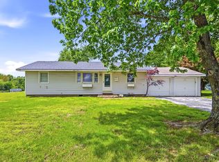 5877 S Farm Road 115, Brookline, MO 65619