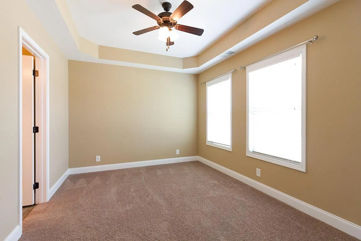 2 bed, 2.0 bath, 1220 sqft, $2,000 — Photo 3