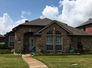1612 Castle Rock Dr, Lewisville, TX 75077