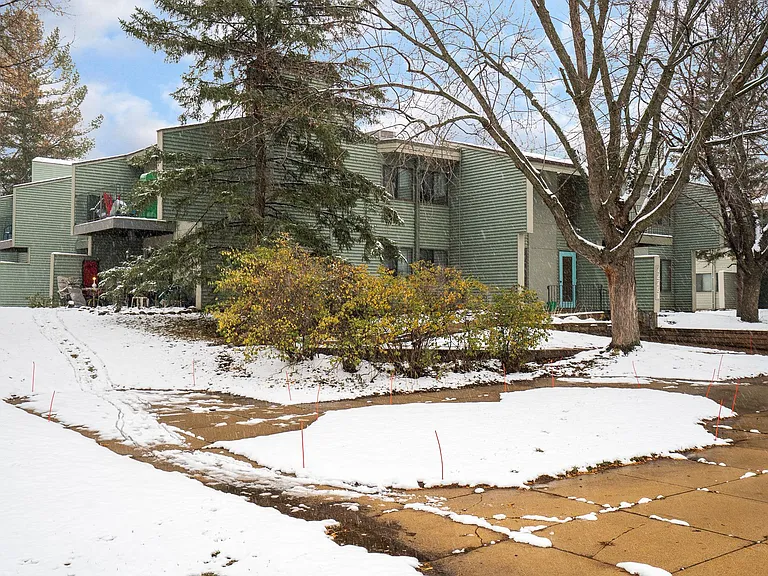 Greenwood Apartments — Photo 5