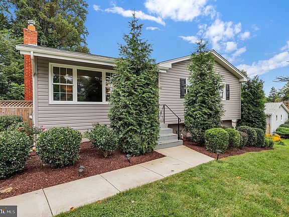 2nd image of 13005 Saint Charles Pl