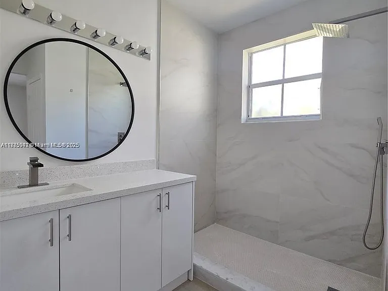 129 Riverwalk Cir — Photo 6