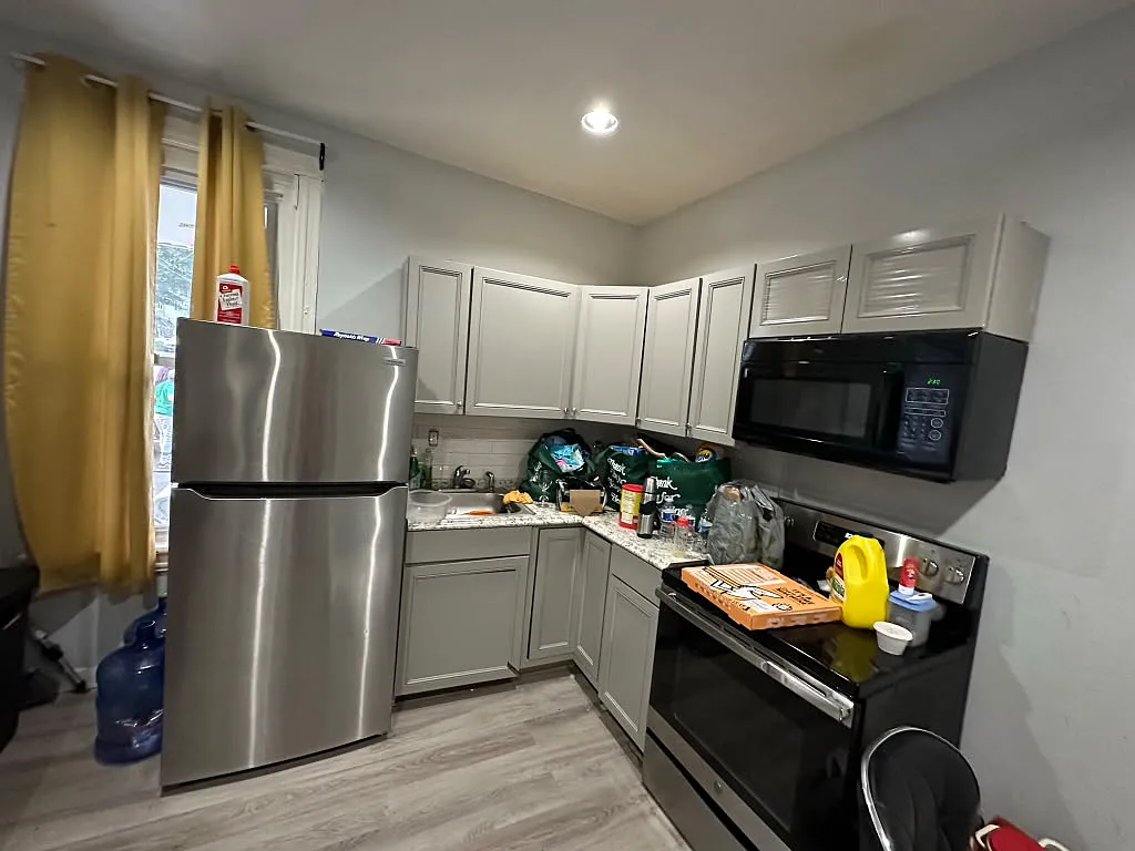 1 bed, $1,100 — Photo 2
