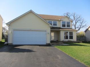 100 Dickens Trl, Elgin, IL 60120