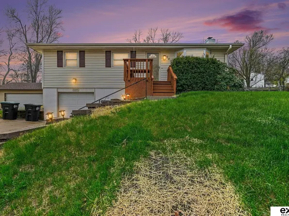 9459 Tomahawk Blvd, Omaha, NE 68134
