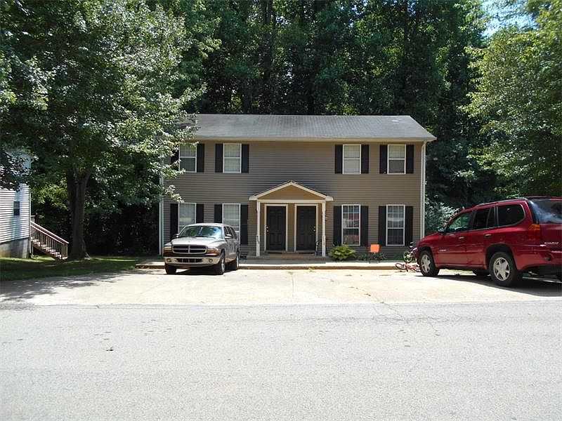 1st image of 4758 Victoria Dr