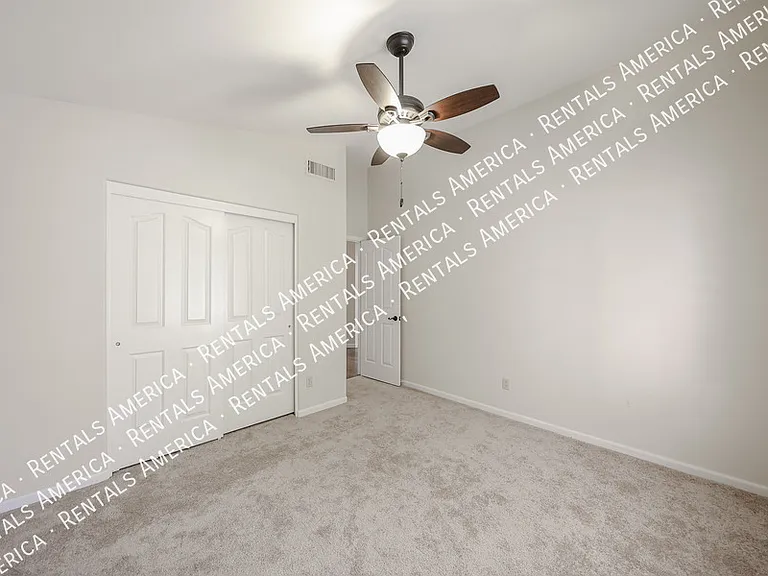 1635 W Wisteria Dr — Photo 23