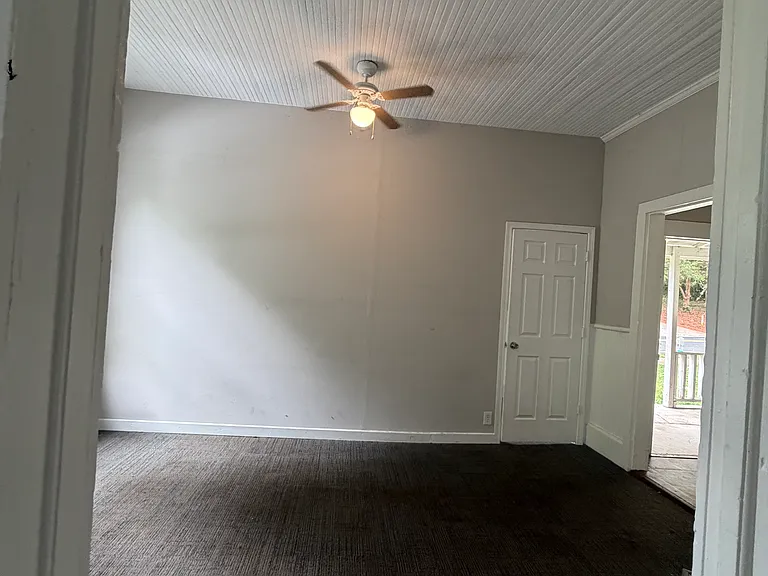 260 Hill St — Photo 4