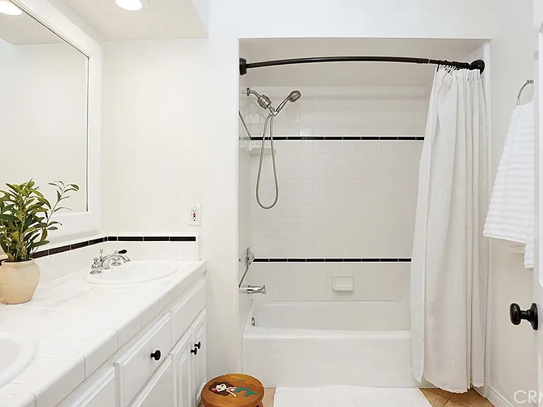 1826 Buttonshell Ln — Photo 24